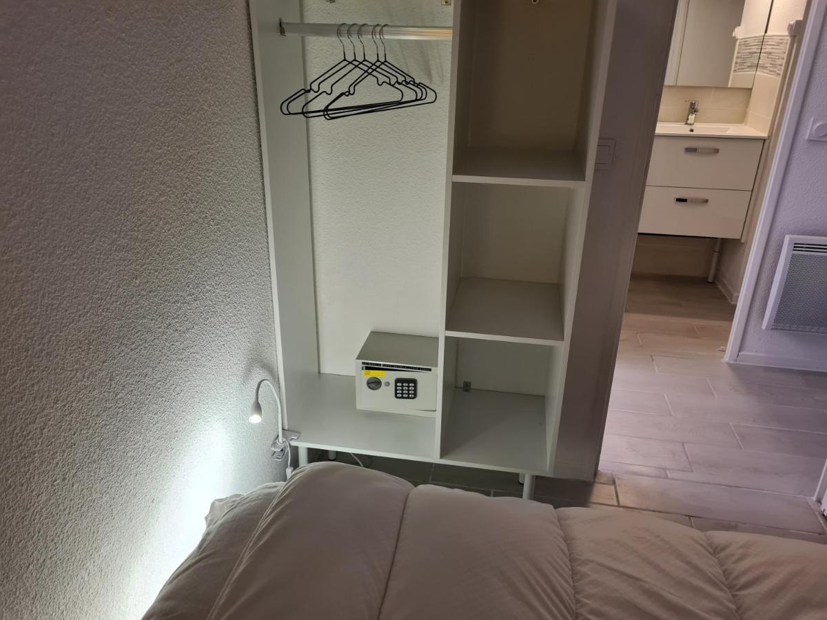 Apartment Superbe T2 Climatise, Proche Avec Parking Prive